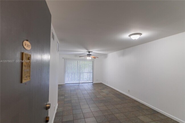 Building Photo - 3101 Oakland Shores Dr