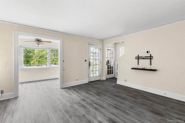 Building Photo - 508 River Ave