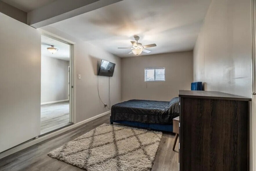 Building Photo - 463 Sprucewood Ln