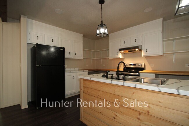 Building Photo - Won't Last!