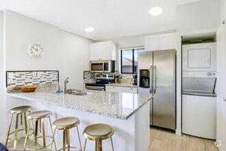 Building Photo - 108 Club Dr