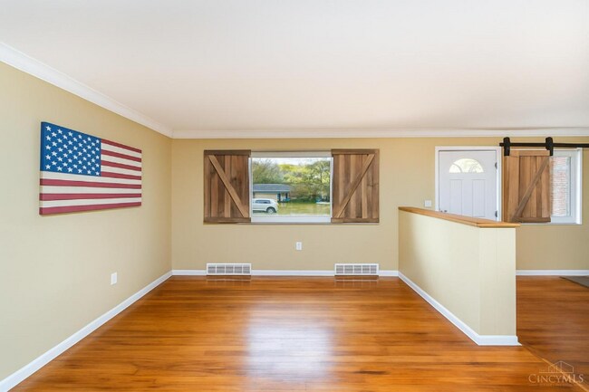 Building Photo - 5676 Mellie Ln
