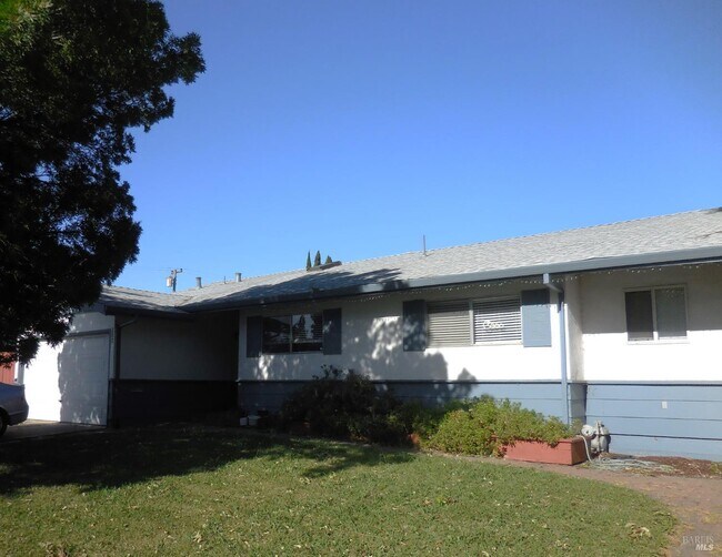 Building Photo - 287 Camellia St