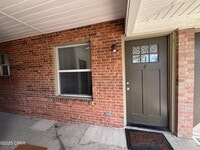 Building Photo - 149 N Hwy 22 A