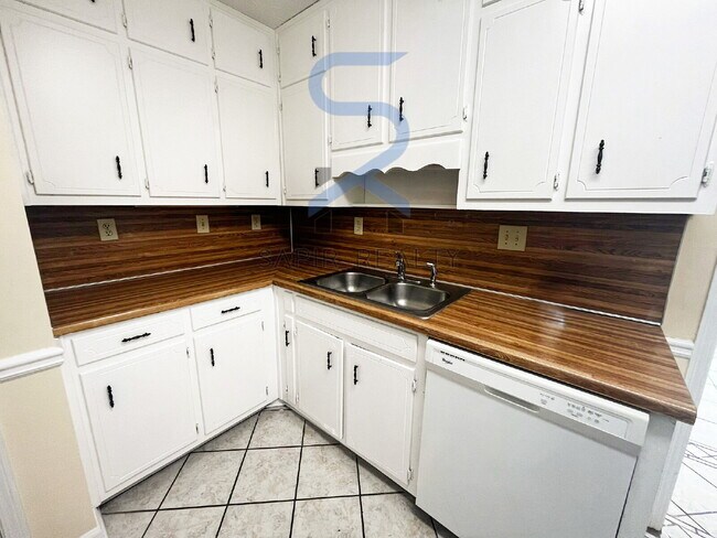 Building Photo - 2133 Hickory Bend SE