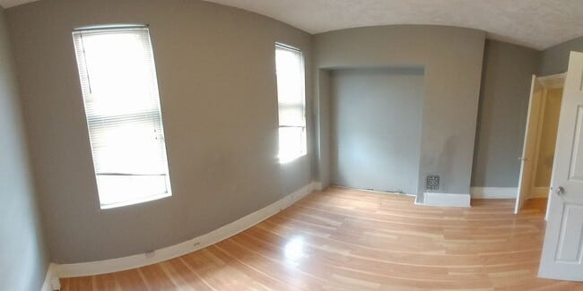 Building Photo - 3 Bedroom 1 Bath Home