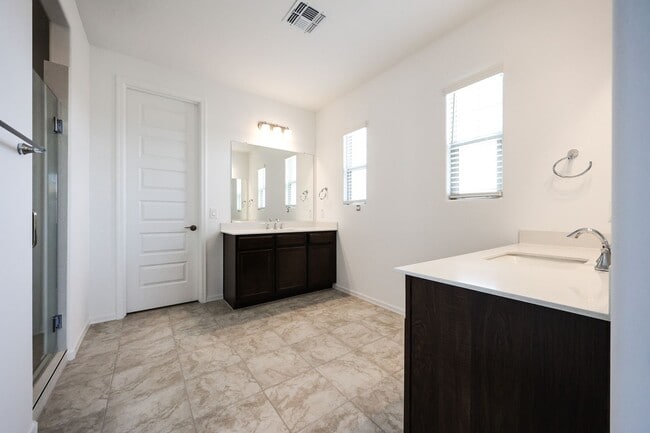 Building Photo - 3 Bedroom + Den and Loft in Aloravita Community