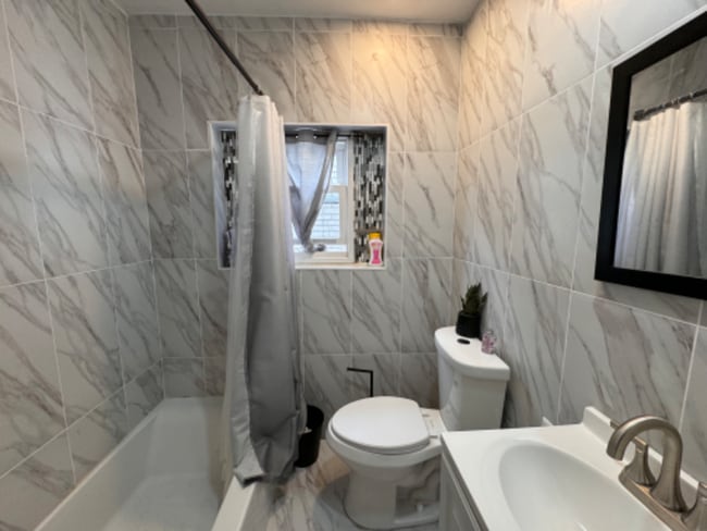 Building Photo - 274 E Elm St