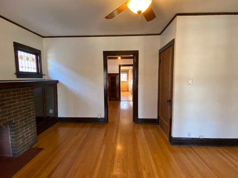 Building Photo - 607 N Humphrey Ave