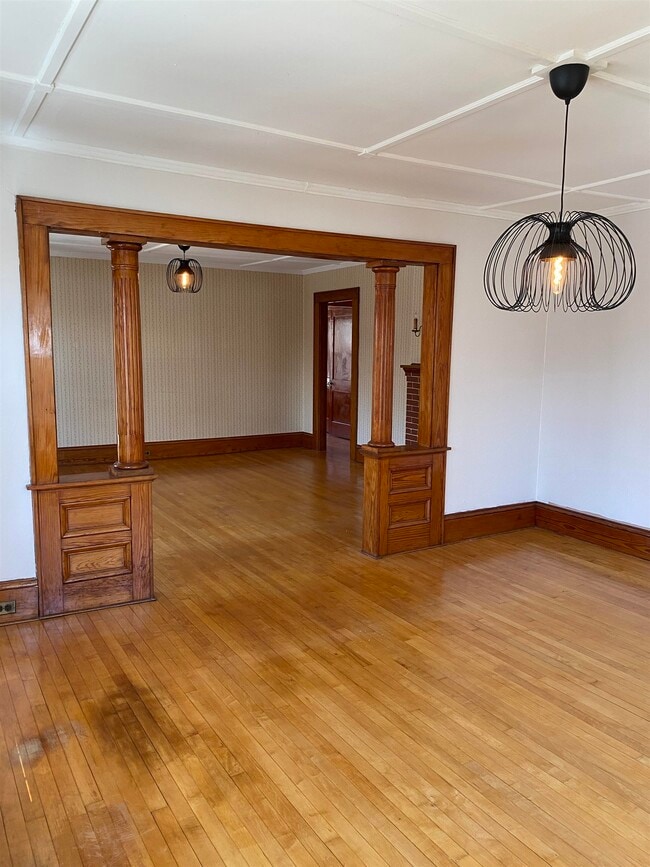 Building Photo - 4 Holt St