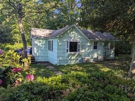 The Cottage - 1402 E 44th St