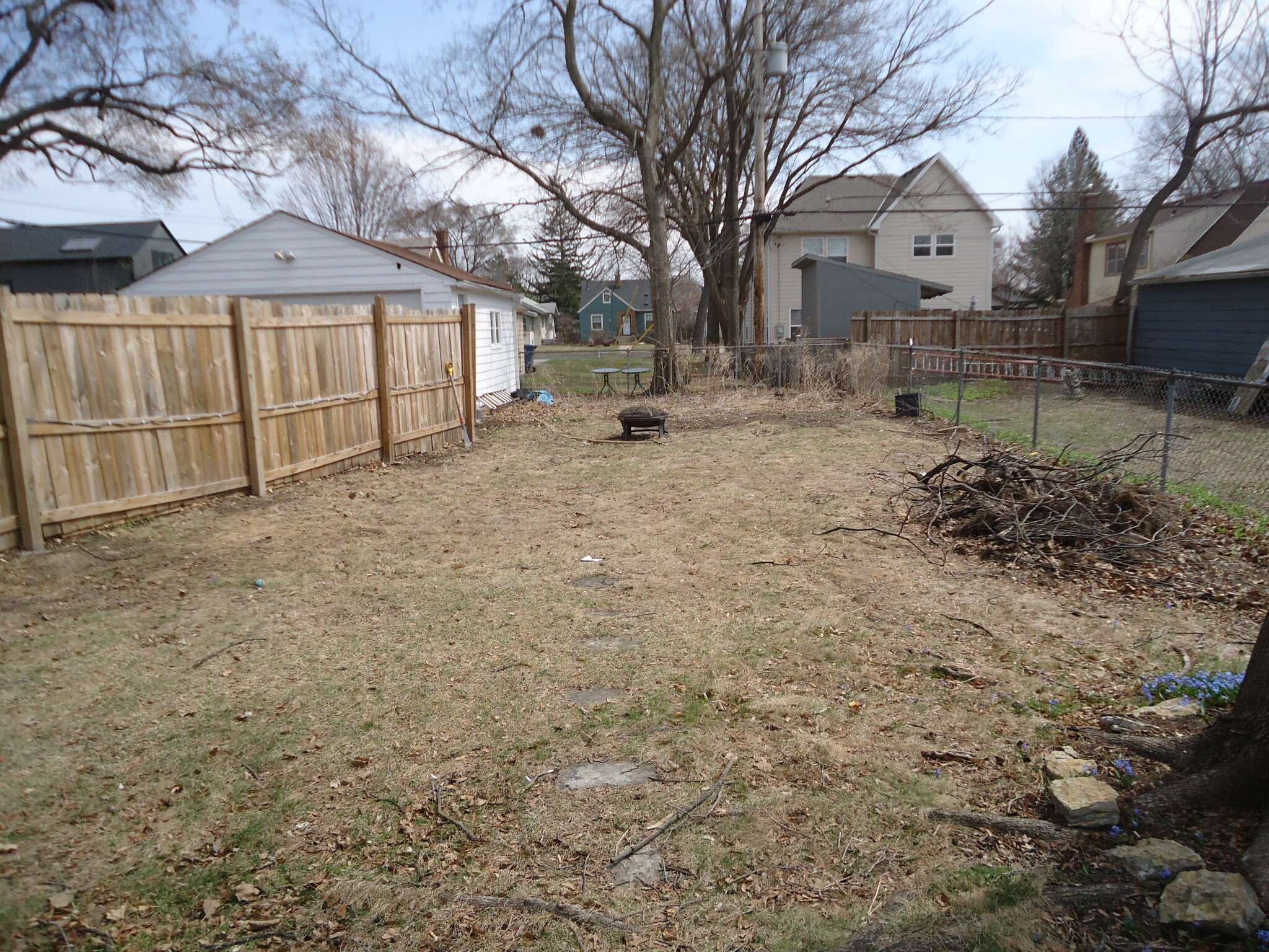 Building Photo - 5429 Harriet Ave