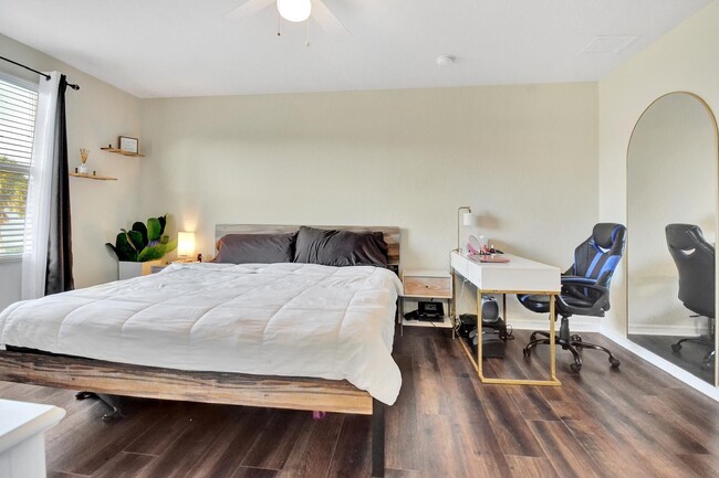 Building Photo - 22201 Majestic Woods Way