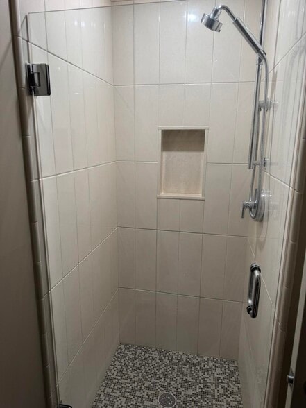 Building Photo - 81 Riverwalk Way