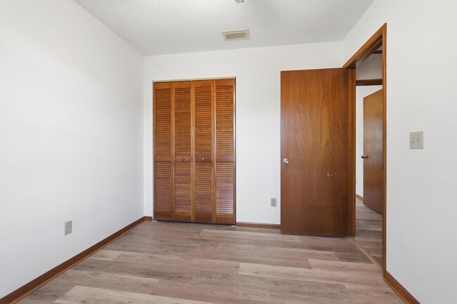 Building Photo - 536 Gaspar Ave