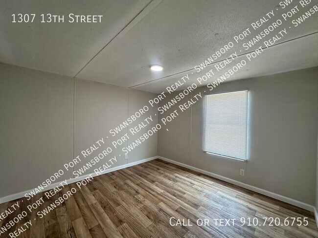 Building Photo - 1307 13th St