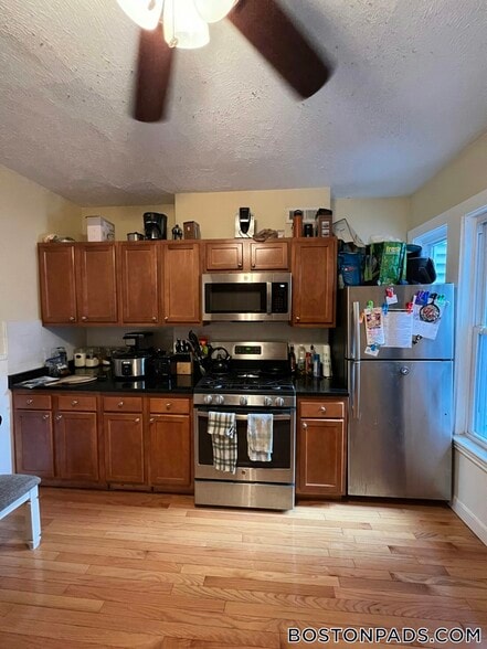 Building Photo - 59 Cedar St