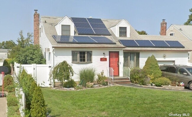 Primary Photo - 2679 Lexington Ave