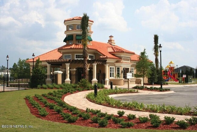 Building Photo - 660 Porta Rosa Circle