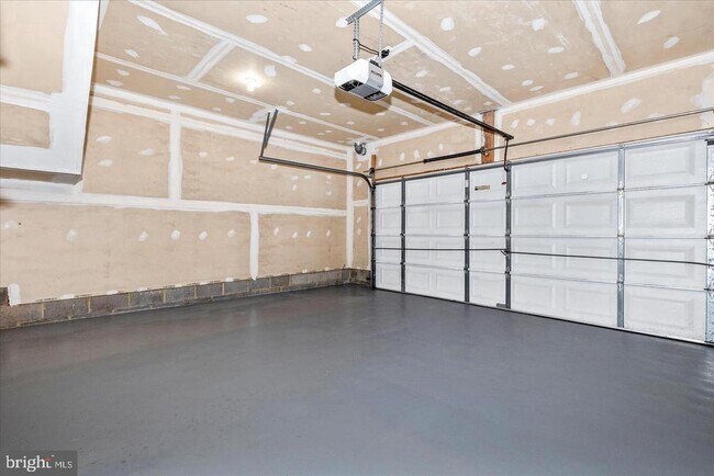 Building Photo - 9621 Athens Pl