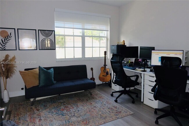 Building Photo - 16755 Hemingway Dr