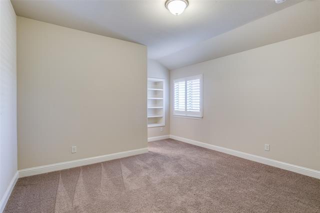 Building Photo - 631 Creekway Dr