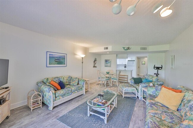 Building Photo - 1028 Apollo Beach Blvd