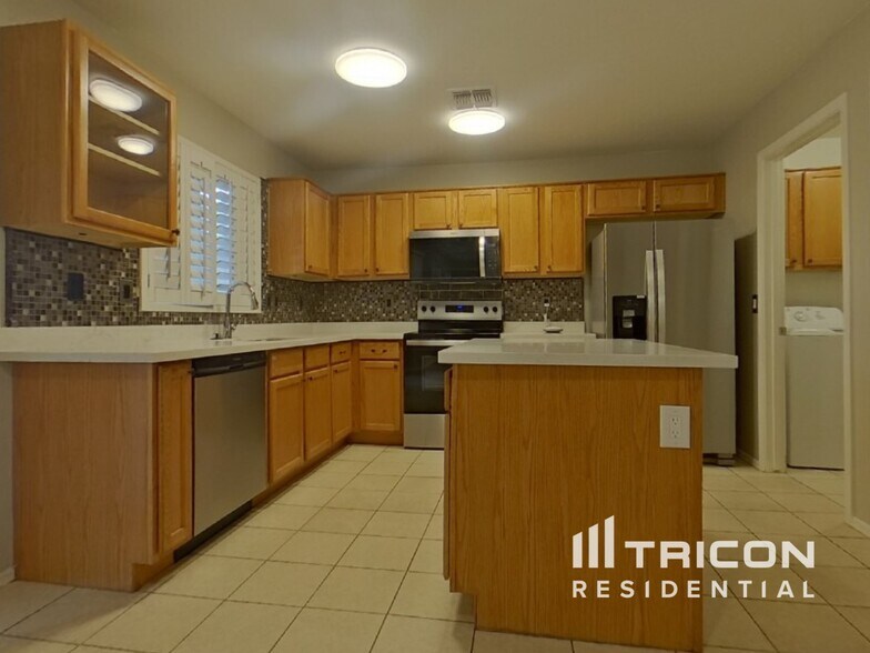 Building Photo - 23844 W Papago St