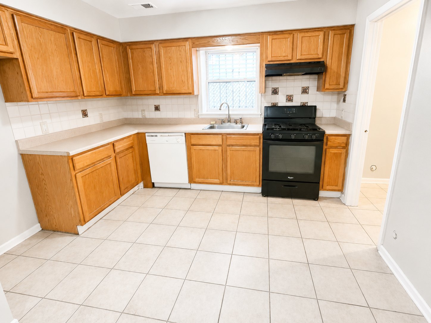 Building Photo - 132 Fabyan Pl