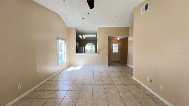 Building Photo - 1547 Oak Hill Trail
