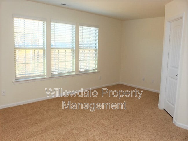 Building Photo - 23 N Grey Abbey Dr