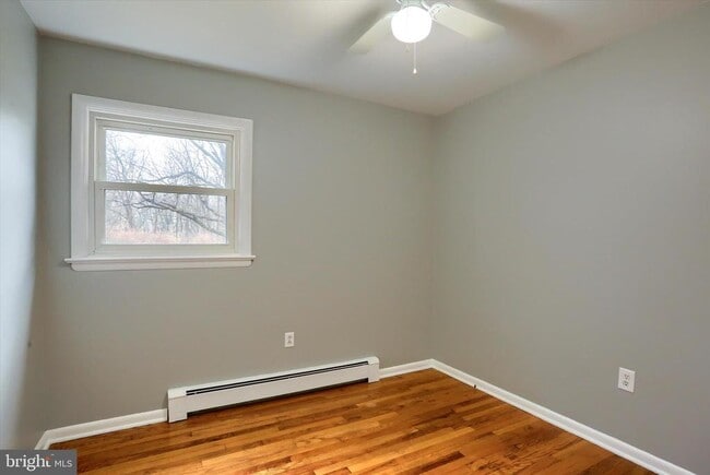 Building Photo - 685 Knight Rd