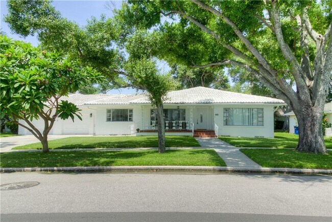 Building Photo - 606 Channel Dr