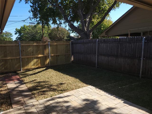 Building Photo - 331 Dogwood Dr