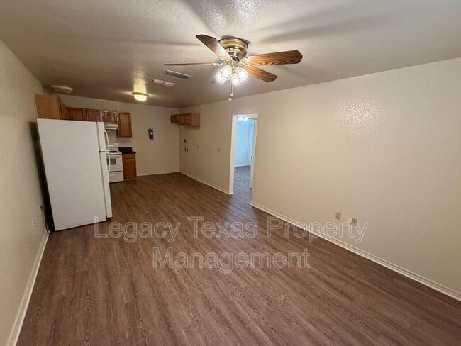 Building Photo - 1106 Williams Ave