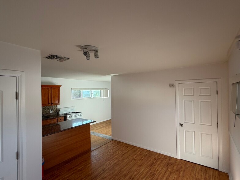 Building Photo - 18715 Valerio St