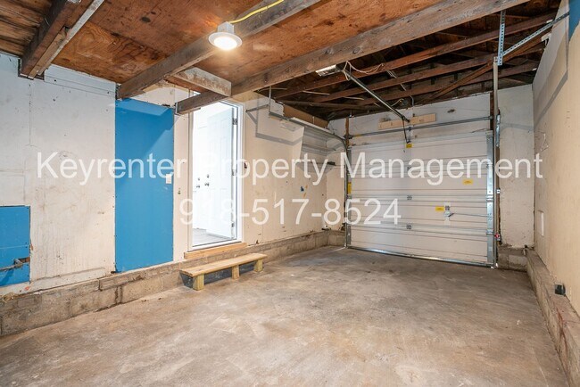 Building Photo - 1502 N Columbia Ave