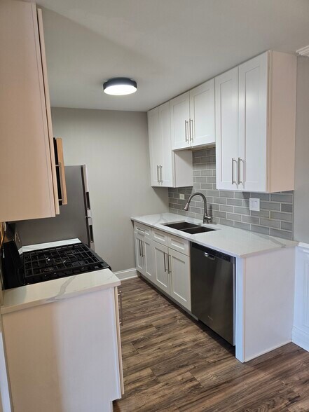 Building Photo - 520 Hill Dr