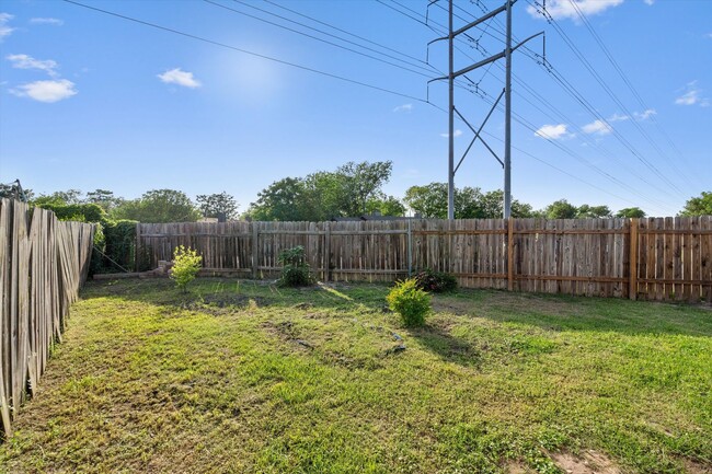 Building Photo - 5700 Cherry Park