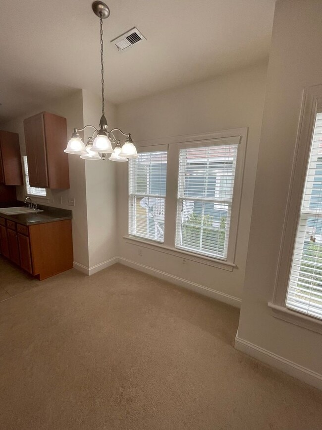 Building Photo - Charming 3 Bedroom, 2 Bath Home in the Heart of Manteo!