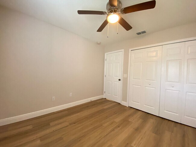 Building Photo - Great Location! 2 Bedroom/2 Bath, 1st Floor Condominium in Winter Park!
