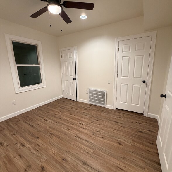 Building Photo - 5416 Black St