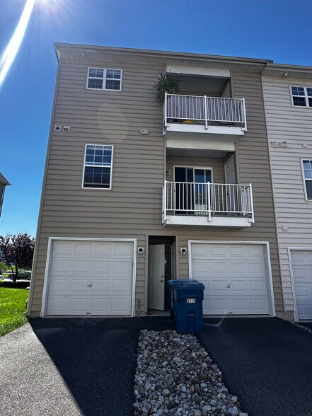 Building Photo - 3024 Goshen Dr