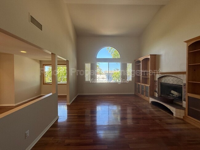 Building Photo - 2462 Pierpont Blvd