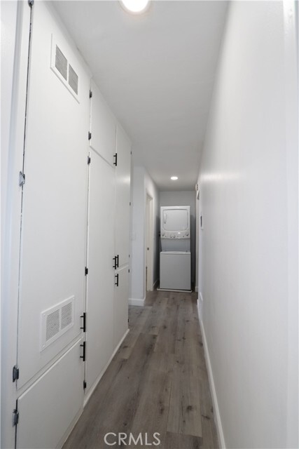 Building Photo - 460 Vista Ave