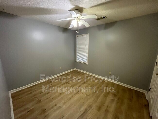 Building Photo - 6986 Parkbrook Ln