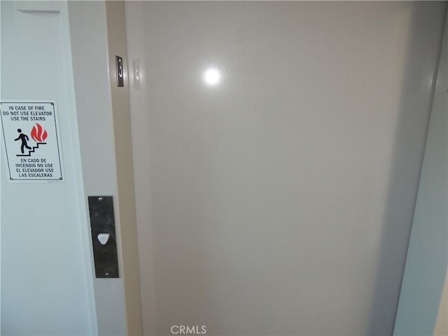 Building Photo - 22735 Del Valle St