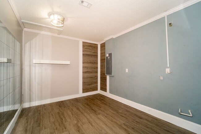 Building Photo - Castine Cove 3/2 Single Family Home