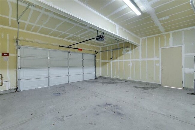 Building Photo - 566 Del Mar Cir