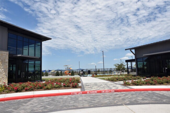 Building Photo - 5135 Sunvalley Bend Dr
